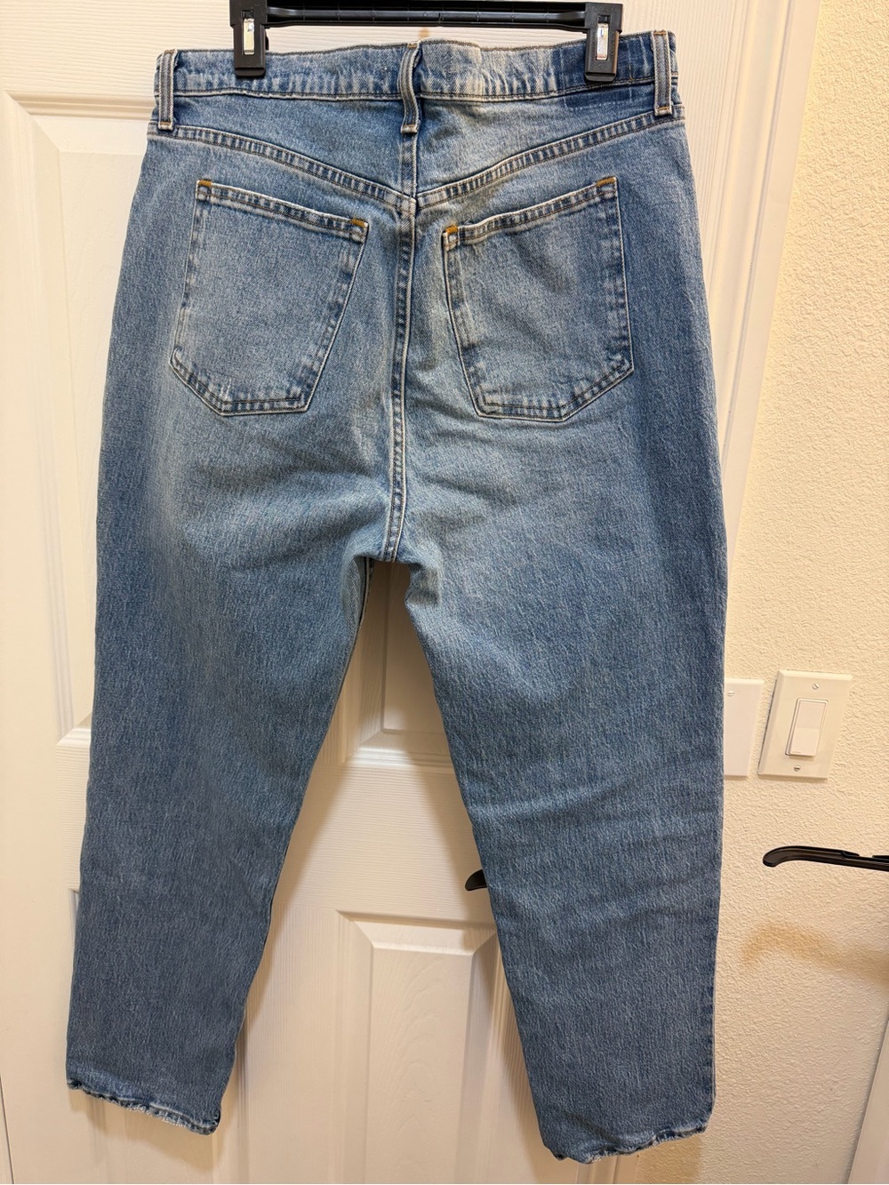 Abercrombie & Fitch Women's '90s Straight Light Blue Jeans - Picture 4 of 4